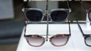¿Por qué comprar tus gafas de sol en una óptica es una decisión inteligente?